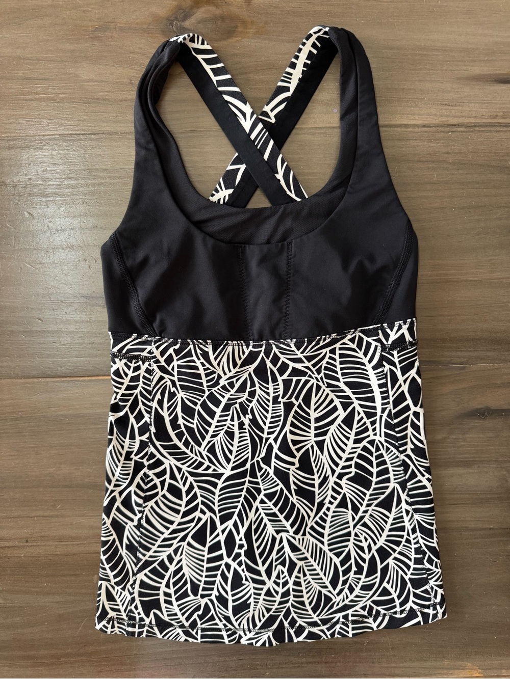 Lululemon Stuff Your Bra Tank II Women’s 4 Black White Angel Wing